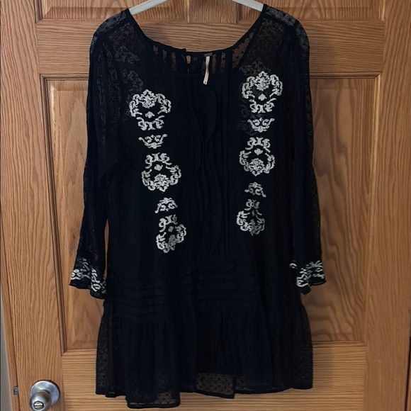 Free People Black Embellished Tunic with White Floral Embroidery - Picture 1 of 3